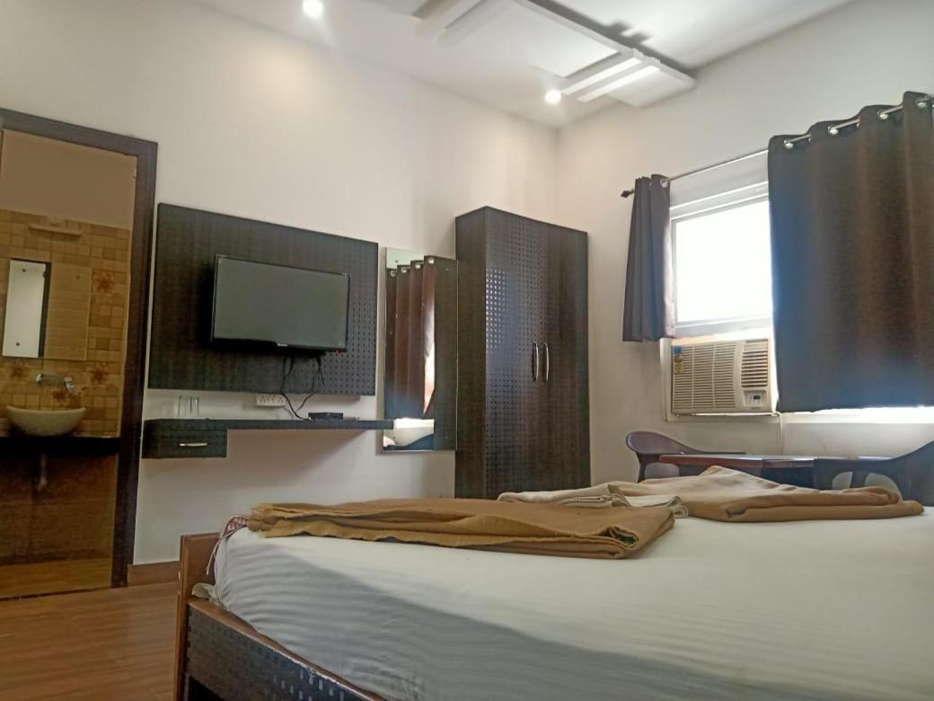 Hotel Rajshree Tanakpur Zewnętrze zdjęcie