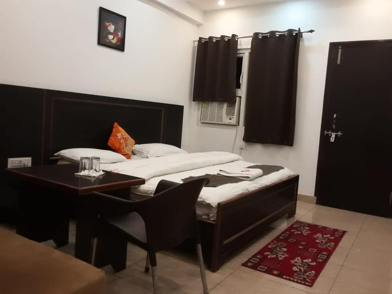 Hotel Rajshree Tanakpur Zewnętrze zdjęcie