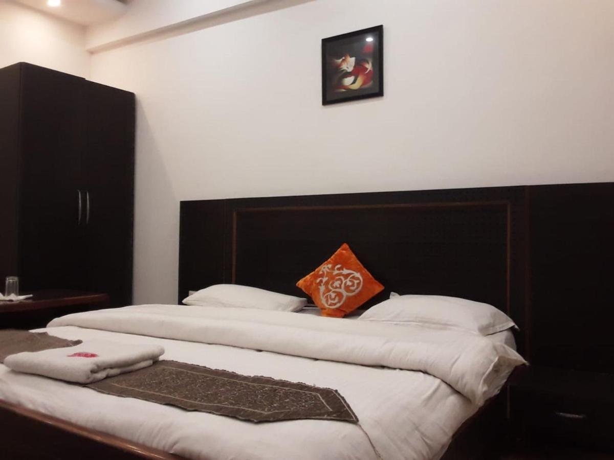 Hotel Rajshree Tanakpur Zewnętrze zdjęcie