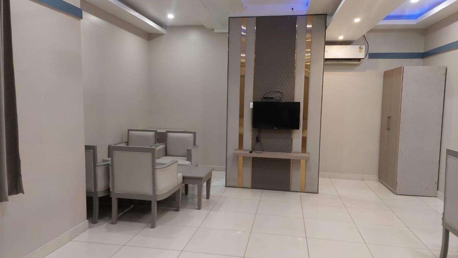 Hotel Rajshree Tanakpur Zewnętrze zdjęcie