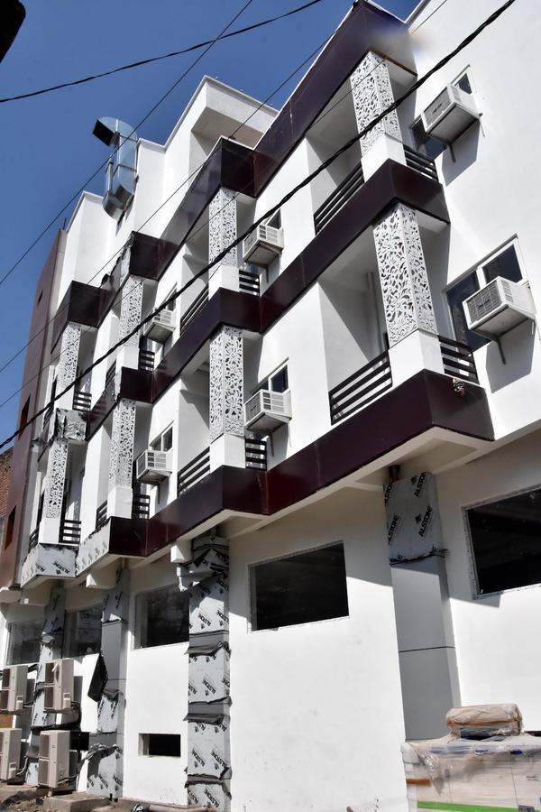 Hotel Rajshree Tanakpur Zewnętrze zdjęcie