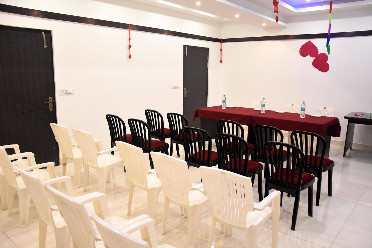 Hotel Rajshree Tanakpur Zewnętrze zdjęcie